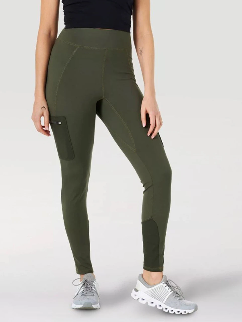 Wrangler ATG Womens Cargo Leggings 4 Wrangler ATG Womens Cargo Leggings - Image 2