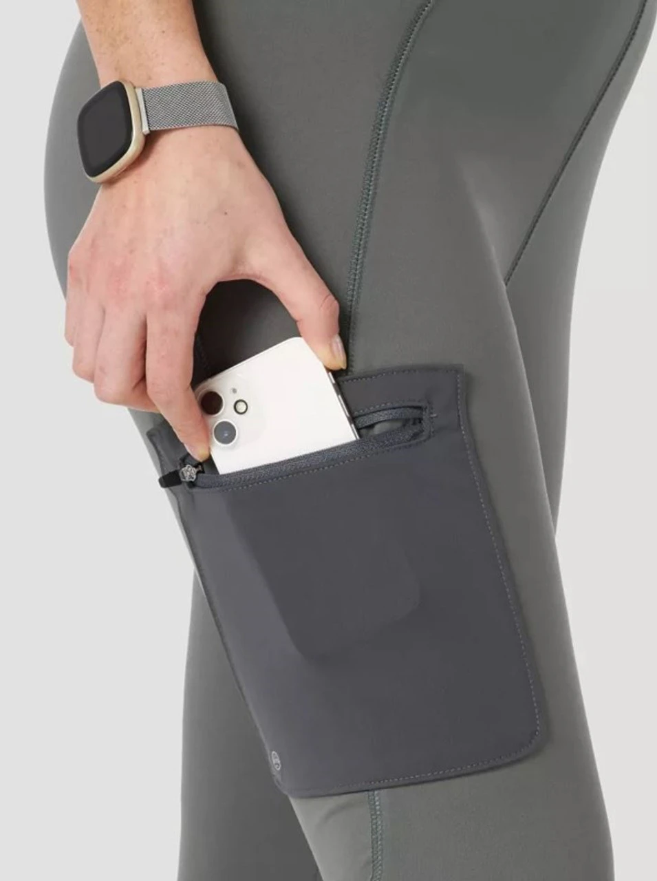 Wrangler ATG Womens Cargo Leggings 6 Wrangler ATG Womens Cargo Leggings - Image 4