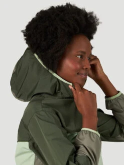 Wrangler Womens Olive ATG Windbreaker -Wrangler Store P2519835 4 24059.1650394165