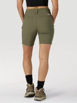 Wrangler Womens ATG FWDS Zip Pocket Shorts -Wrangler Store P2520060 2 92785.1644335935