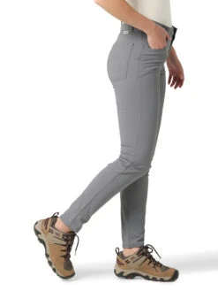 Wrangler ATG Womens Quiet Shade FWDS Skinny Pant -Wrangler Store P2572110 3 63050.1664983290