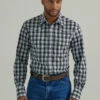 Wrangler Men's Long Sleeve Plaid Button Down
