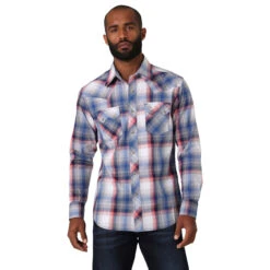 Wrangler Men's Retro Long Sleeve Sawtooth Snap Pocket Western Shirt In Red And Blue