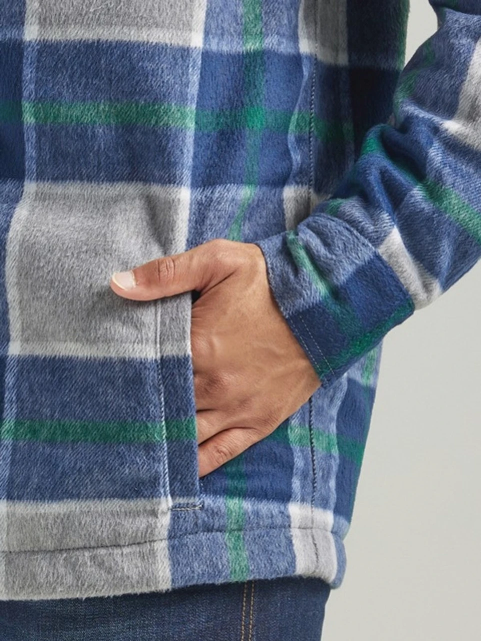 Wrangler Mens Sherpa Lined Zipper Flannel Shirt Jacket 5 Wrangler Mens Sherpa Lined Zipper Flannel Shirt Jacket - Image 3