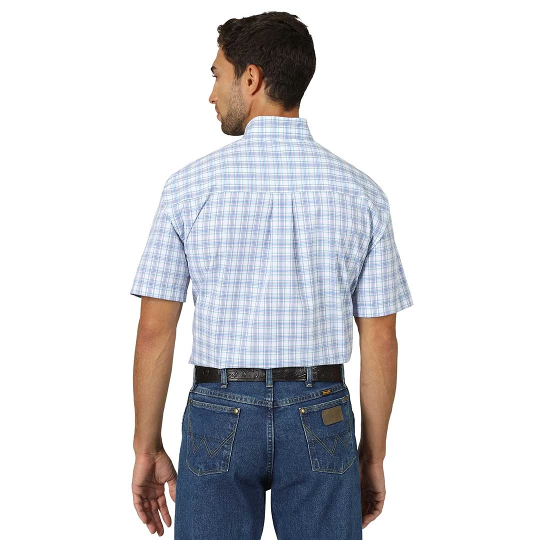 Wrangler Men's George Strait Plaid Short Sleeve Shirt 4 Wrangler Men's George Strait Plaid Short Sleeve Shirt - Image 2