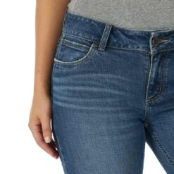 Wrangler Women's Retro Mae Aztec Pocket Bootcut Jeans -Wrangler Store img10868 wrangler women s retro mae aztec pocket bootcut jeans