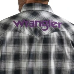 Wrangler Men's Logo Ombre Plaid Snap Shirt -Wrangler Store img12658 wrangler men s logo ombre plaid snap shirt