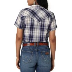 Wrangler Women's Essential Short Sleeve Plaid Snap Shirt -Wrangler Store img26107 wrangler women s essential short sleeve plaid snap shirt