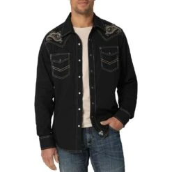 Wrangler Men's Rock 47 Paisley Embroidered Yoke Snap Shirt
