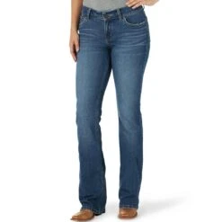Wrangler Women's Retro Mae Aztec Pocket Bootcut Jeans -Wrangler Store img43345 wrangler women s retro mae aztec pocket bootcut jeans