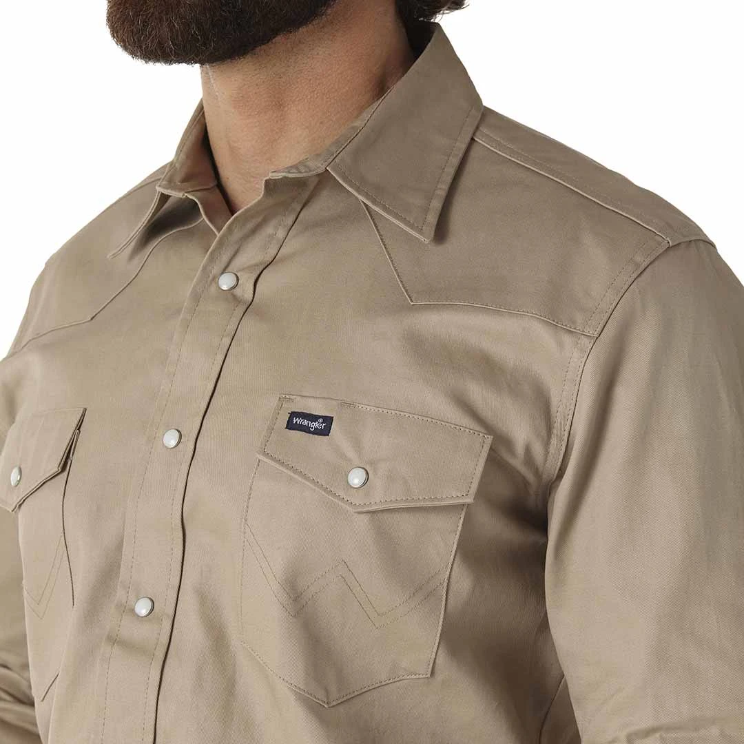 Wrangler Men's Cowboy Cut Firm Finish Snap Work Shirt 5 Wrangler Men's Cowboy Cut Firm Finish Snap Work Shirt - Image 3