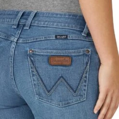 Wrangler Women's Retro Mae Mid Rise Bootcut Jeans 10 Wrangler Women's Retro Mae Mid Rise Bootcut Jeans -Wrangler Store img64547 wrangler women s retro mae mid rise bootcut jeans