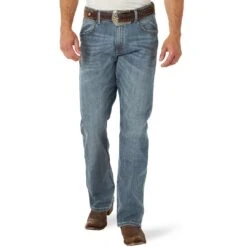 Wrangler Men's Retro Relaxed Fit Bootcut Jeans -Wrangler Store img66682 wrangler men s retro relaxed fit bootcut jean