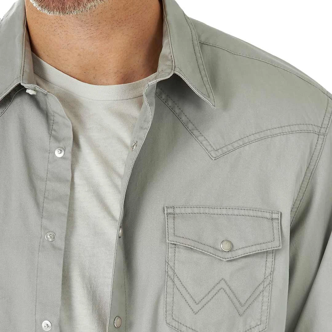 Wrangler Men's Retro Premium Solid Snap Shirt 5 Wrangler Men's Retro Premium Solid Snap Shirt - Image 3