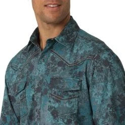 Wrangler Men's Rock 47 Floral Print Embroidered Yoke Snap Shirt 8 Wrangler Men's Rock 47 Floral Print Embroidered Yoke Snap Shirt -Wrangler Store img73923 wrangler men s rock 47 floral print embroidered yoke snap shirt
