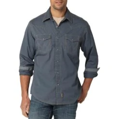 Wrangler Men's Retro Premium Contrast Trim Solid Snap Shirt