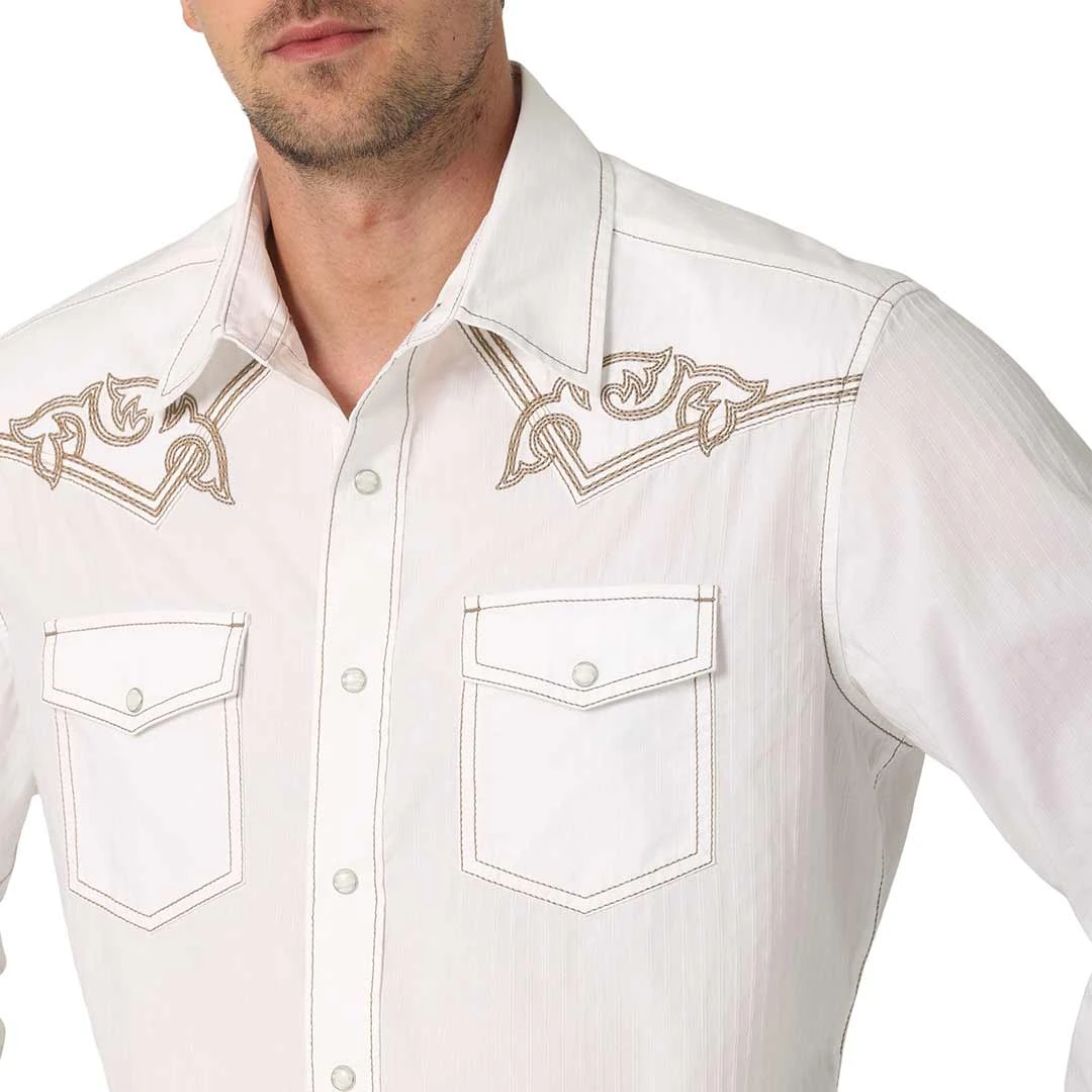 Wrangler Men's Rock 47 Embroidered Yoke Tone On Tone Snap Shirt 5 Wrangler Men's Rock 47 Embroidered Yoke Tone On Tone Snap Shirt - Image 3