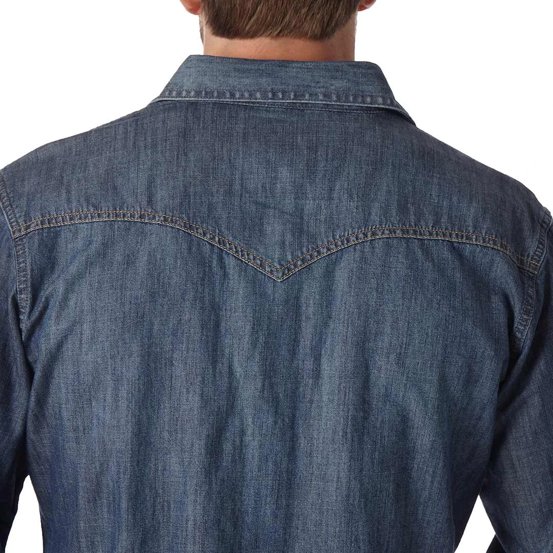 Wrangler Men's Retro Dark Wash Snap Denim Shirt 6 Wrangler Men's Retro Dark Wash Snap Denim Shirt - Image 4