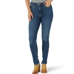 Wrangler Women's Retro High Rise Skinny Green Jeans -Wrangler Store img86106 wrangler women s retro high rise skinny green jeans