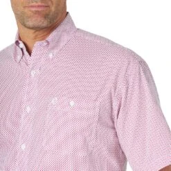 Wrangler Men's George Strait Short Sleeve Button-Down Shirt -Wrangler Store img98543 wrangler men s george strait short sleeve button down shirt